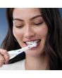 Periuta de dinti electrica Oral-B iO8 cu Tehnologie Magnetica si Micro-Vibratii, Display led, Timer, 6 moduri, 1 capat, Incarcator magnetic, Trusa de calatorie, Alb